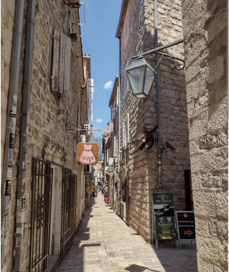 Old Town 4 *